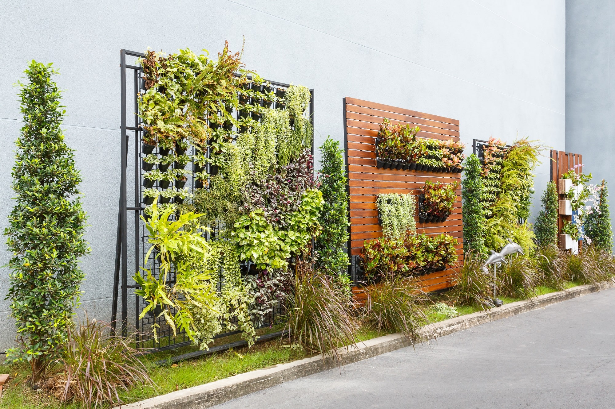 Creating a Vertical Garden: Top Design Ideas for Limited Spaces